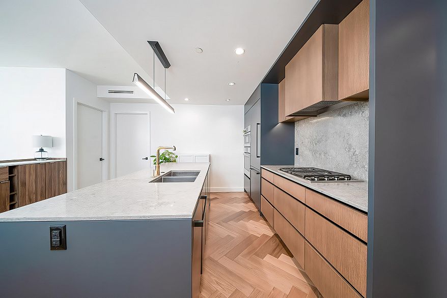 106 458 W 63rd Avenue