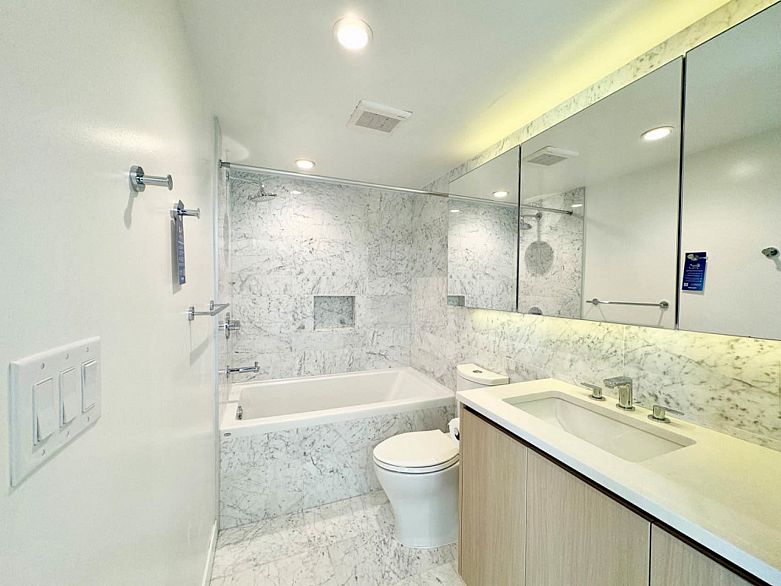 1318 1768 Cook Street