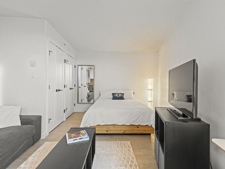 502 311 E 6th Avenue