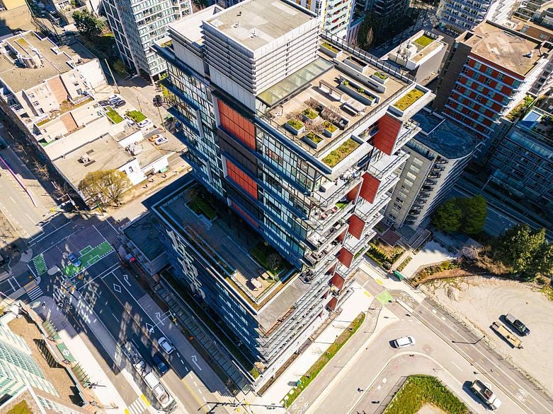 1703 1325 Rolston Street