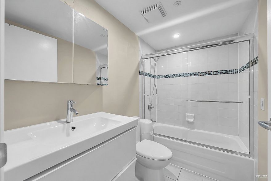 2901 1008 Cambie Street