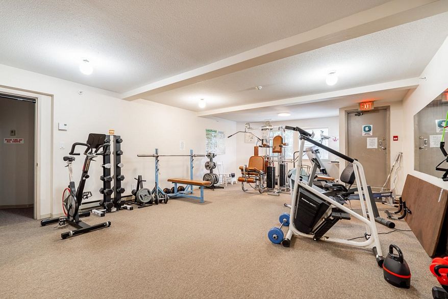 111 1236 W 8th Avenue