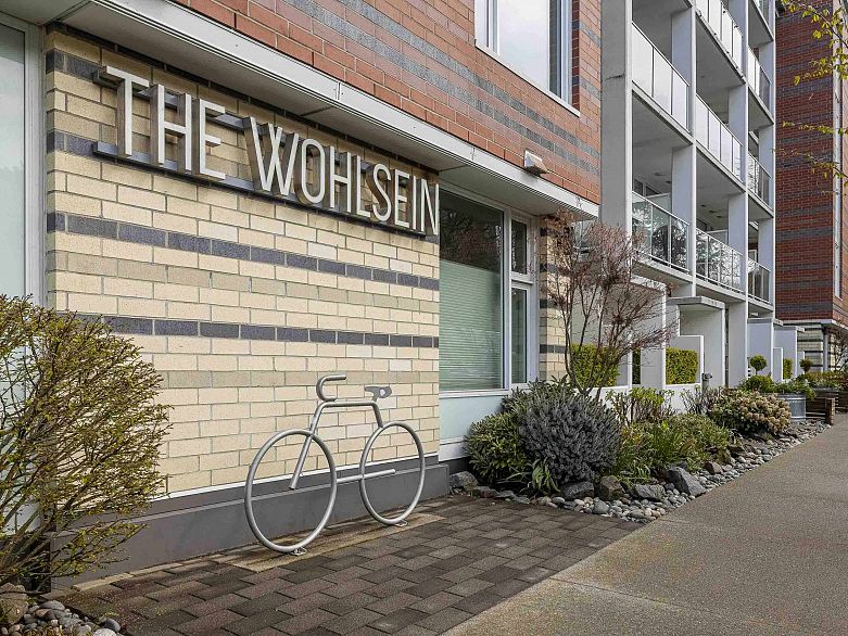 502 311 E 6th Avenue