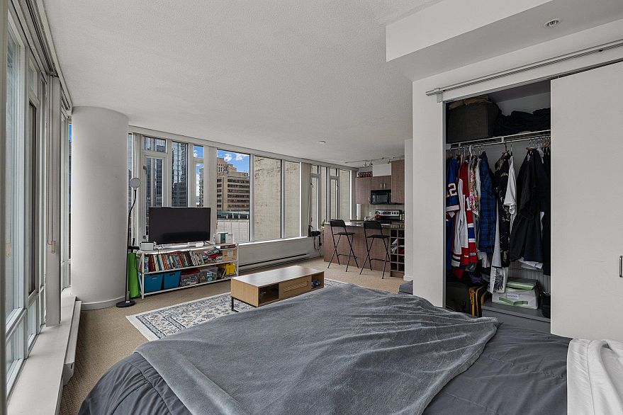 718 610 Granville Street