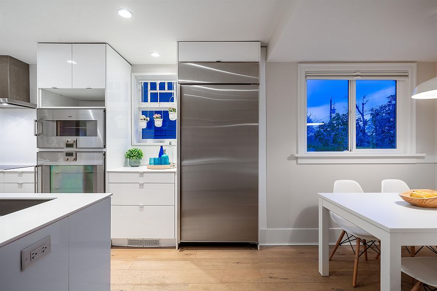 2011 Creelman Avenue