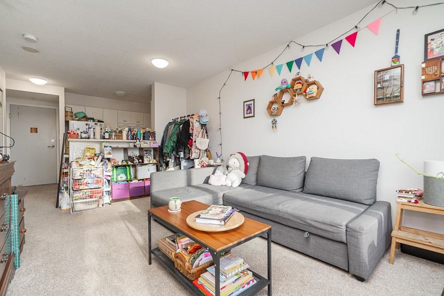 906 3438 Vanness Avenue