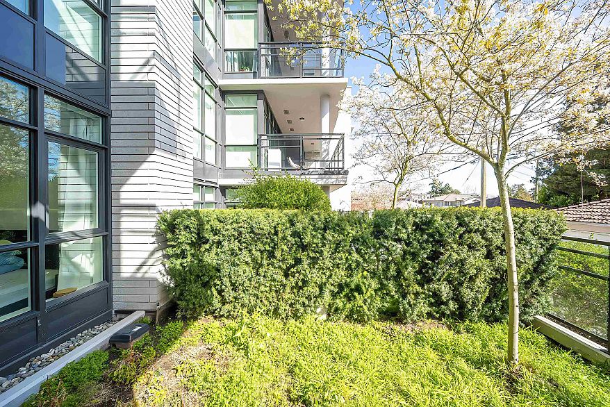 106 458 W 63rd Avenue