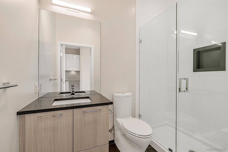 3559 E Kent Avenue North