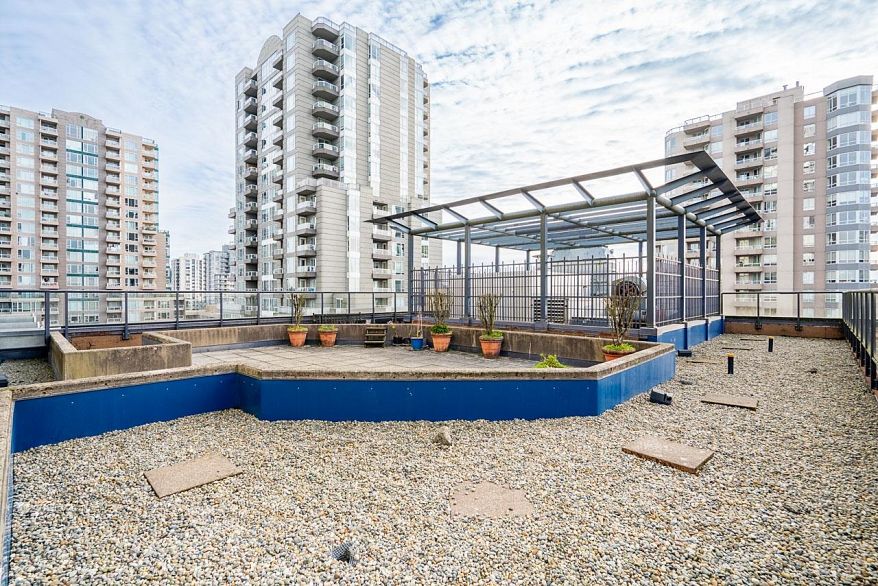 906 3438 Vanness Avenue