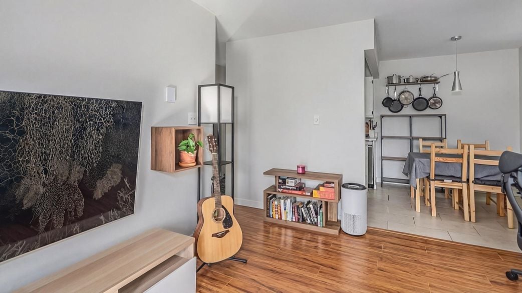 305 975 W 13th Avenue