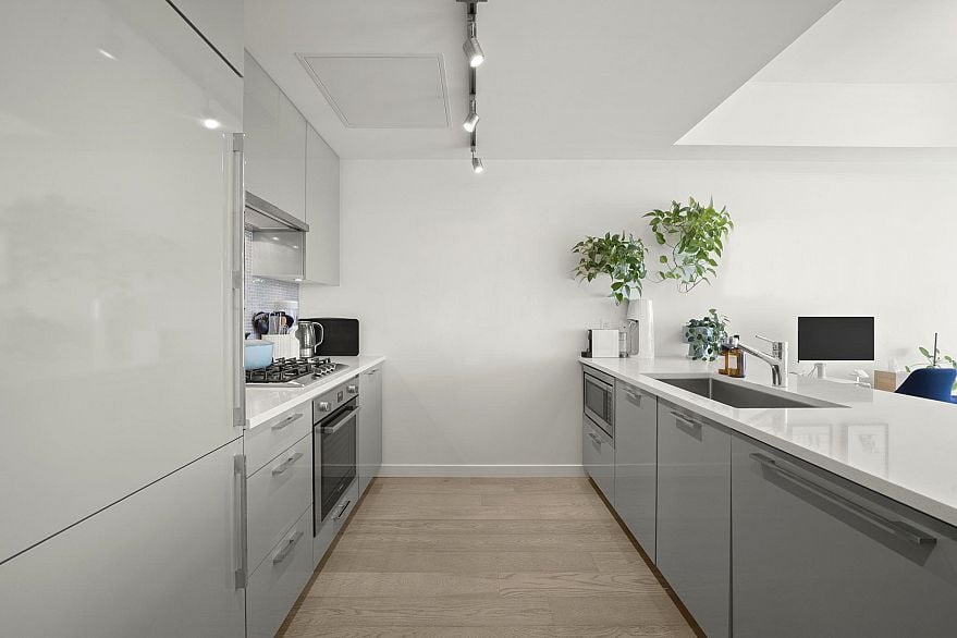 401 4171 Cambie Street