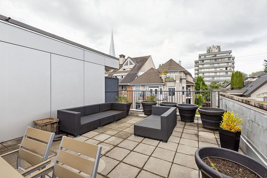 406 2511 Quebec Street