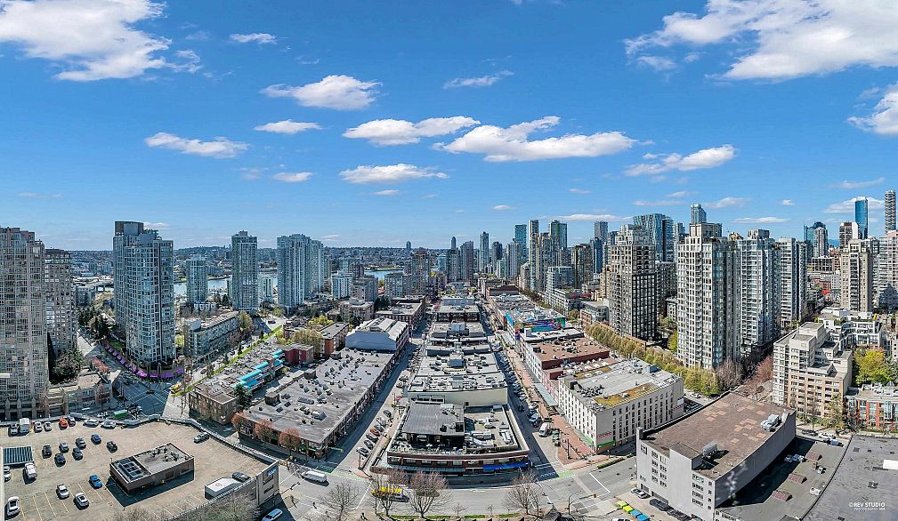 2608 977 Mainland Street