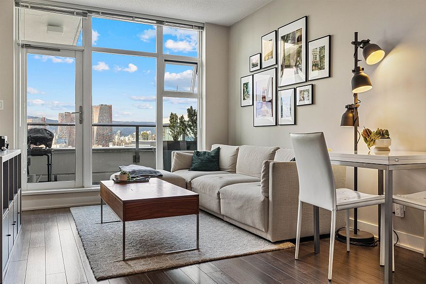 820 1777 W 7th Avenue