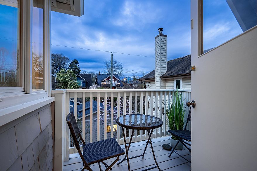 2011 Creelman Avenue