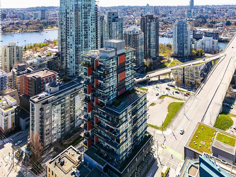 1703 1325 Rolston Street