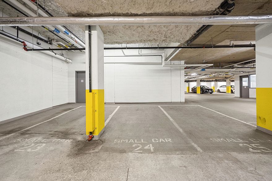 401 4171 Cambie Street