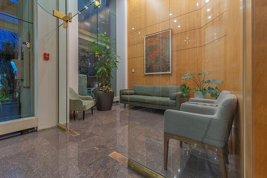 505 388 Drake Street