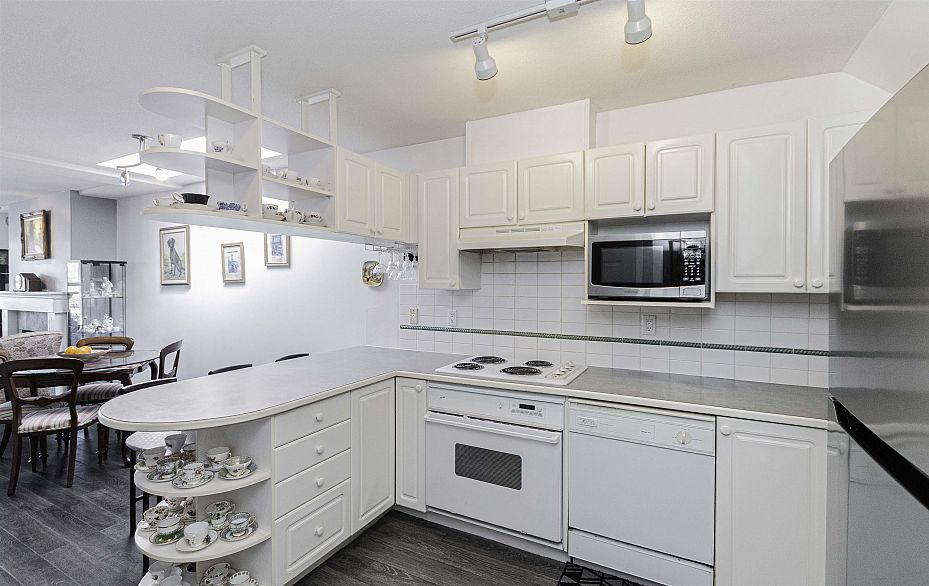 PH6 5723 Balsam Street