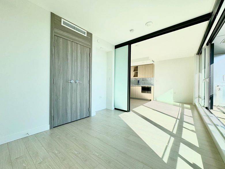 1318 1768 Cook Street