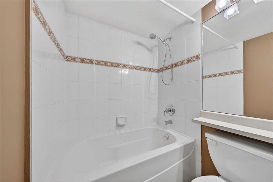 909 2733 Chandlery Place