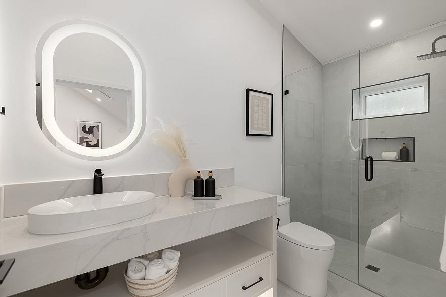 1 2976 W 13th Avenue