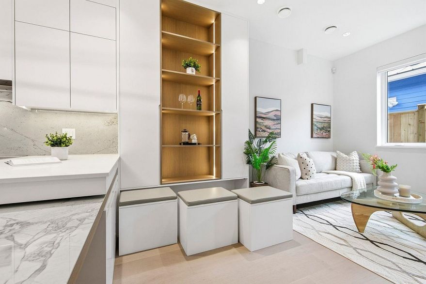 4021 West 18th Avenue