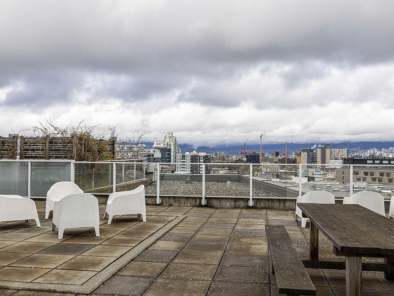 502 311 E 6th Avenue