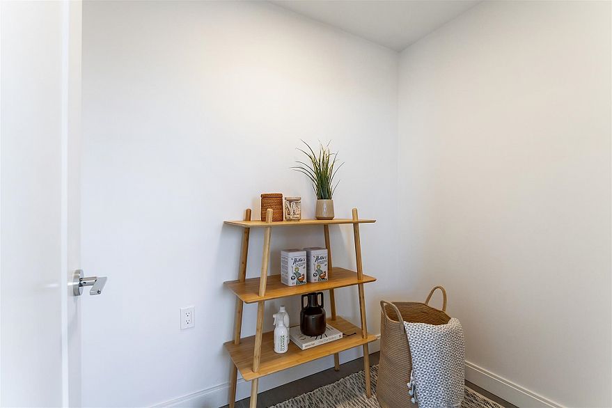 302 4908 Cambie Street