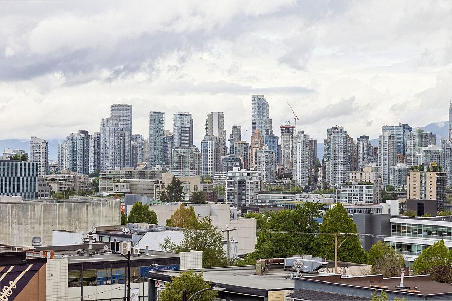 406 2511 Quebec Street