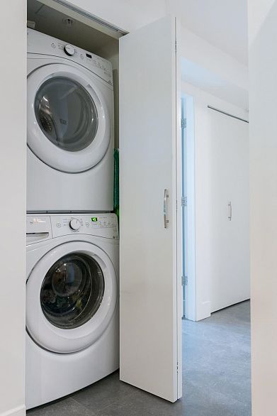 206 2137 W 10 Avenue