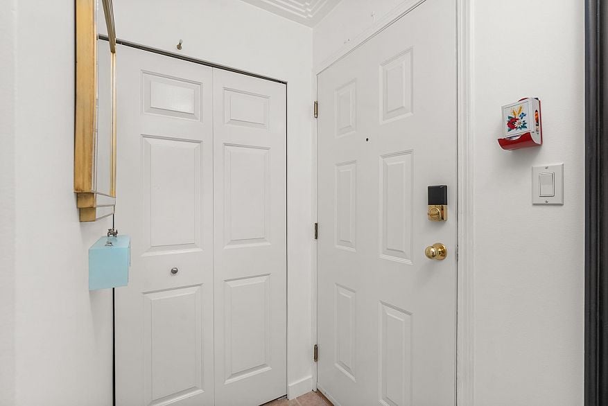 E301 623 W 14th Avenue