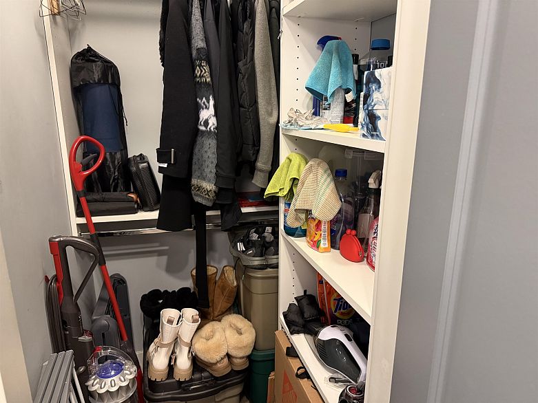 117 2416 W 3rd Avenue