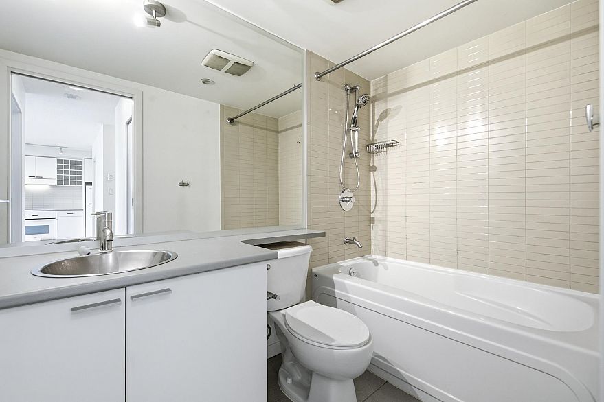 2607 602 Citadel Parade