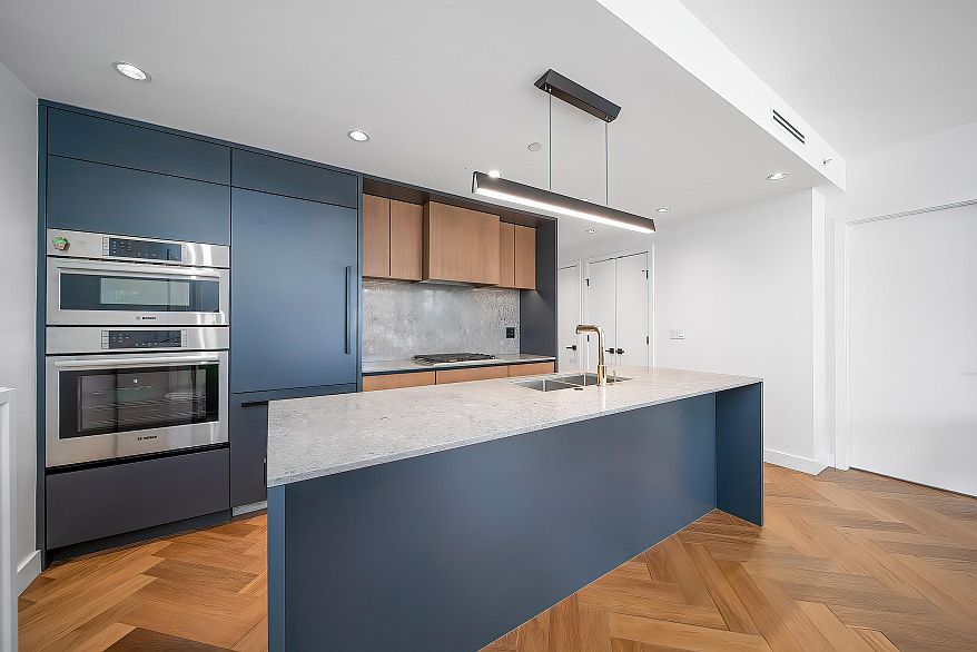 106 458 W 63rd Avenue