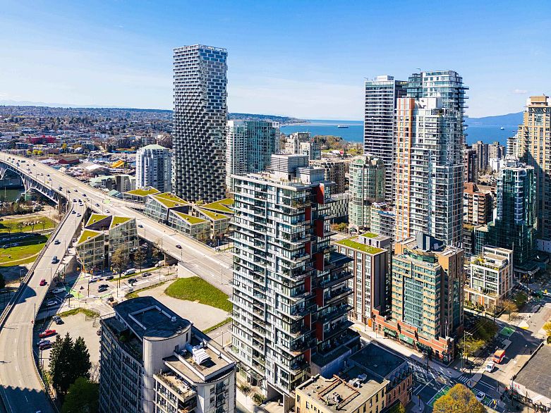 1703 1325 Rolston Street