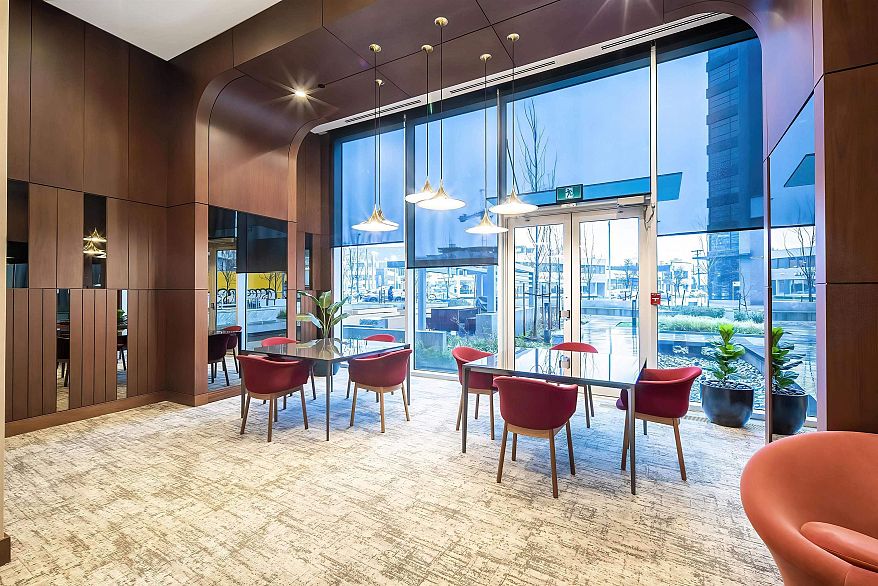 1318 1768 Cook Street