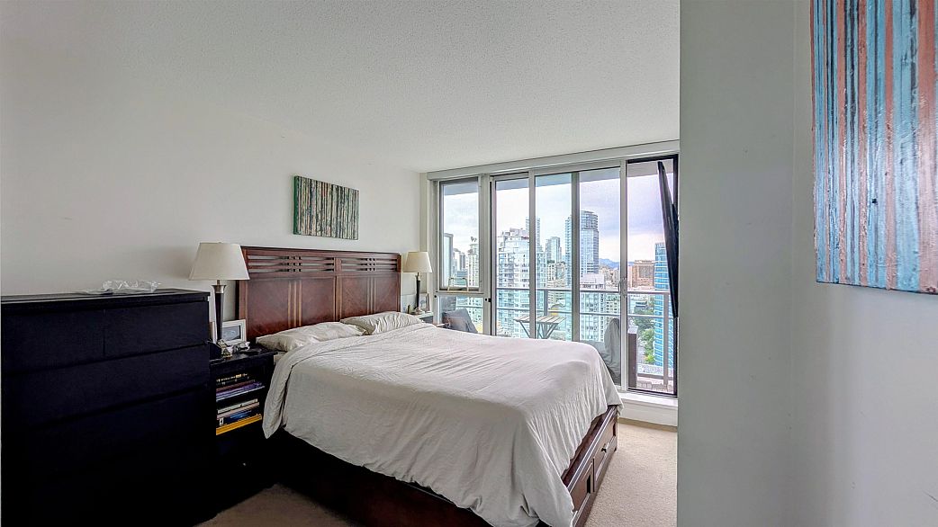 3301 233 Robson Street