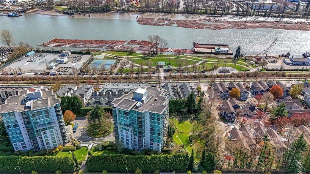 909 2733 Chandlery Place