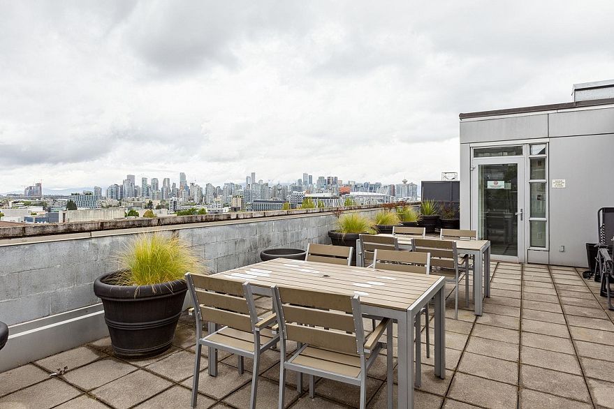 406 2511 Quebec Street