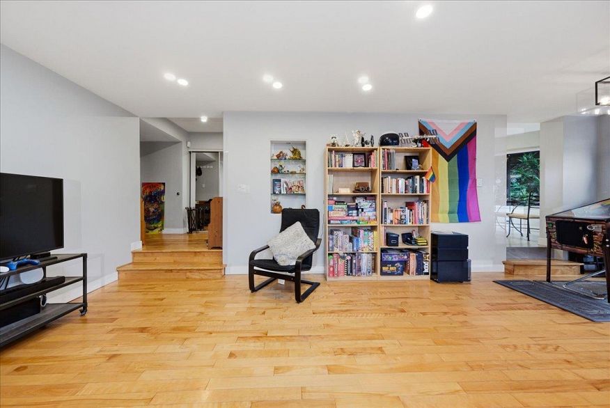 101 1005 W 7th Avenue