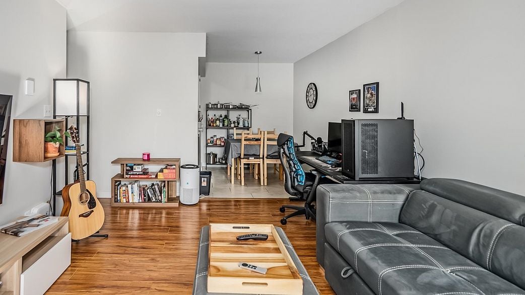 305 975 W 13th Avenue