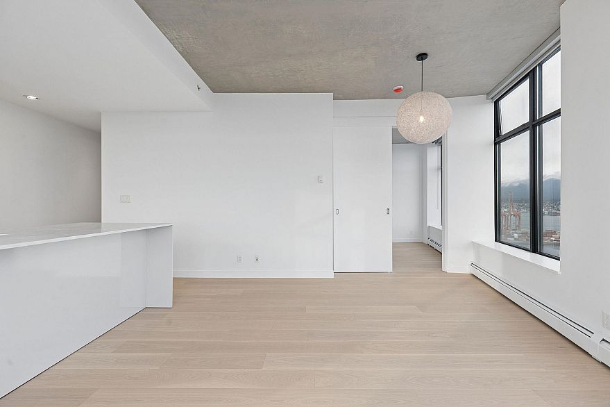 2904 108 W Cordova Street