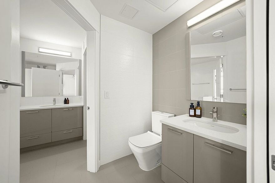 401 4171 Cambie Street