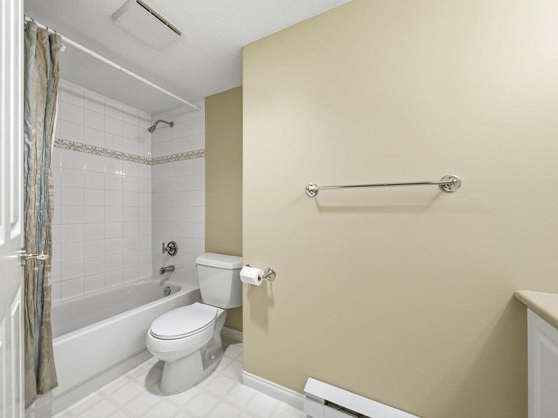 31 5650 Hampton Place