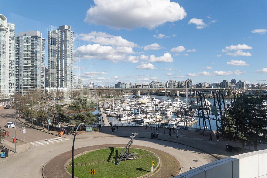 505 1201 Marinaside Crescent