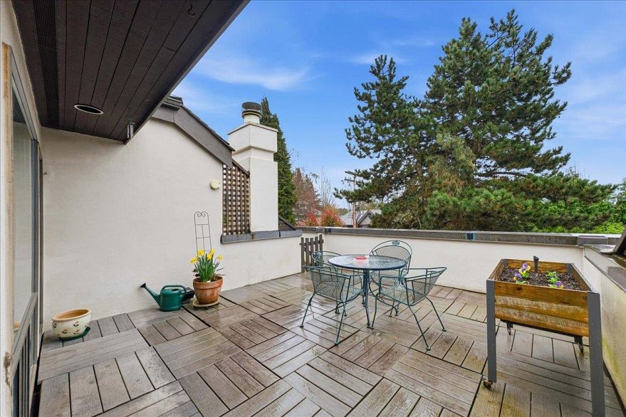 6 5730 Carnarvon Street