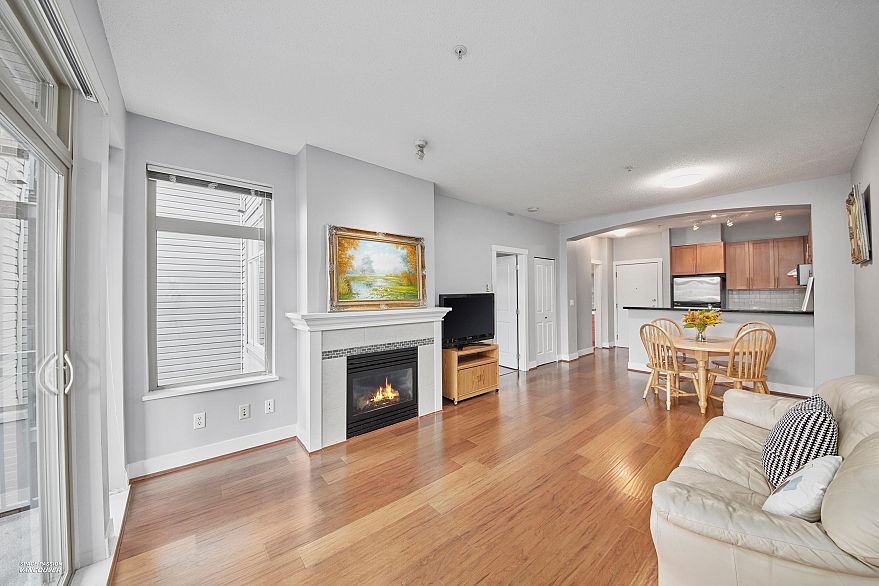 212 2250 Wesbrook Mall