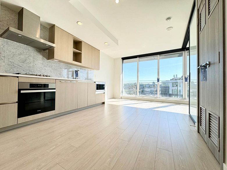 1318 1768 Cook Street