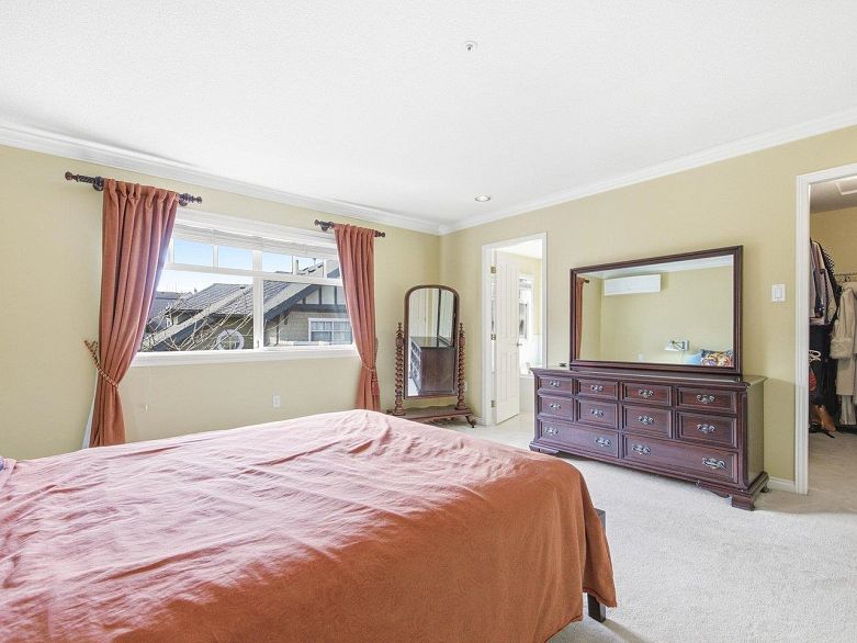 31 5650 Hampton Place